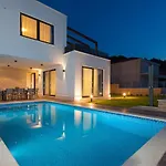 Willa Luxury Beachfront Villa Trogir 1 On Ciovo With 2 Pools