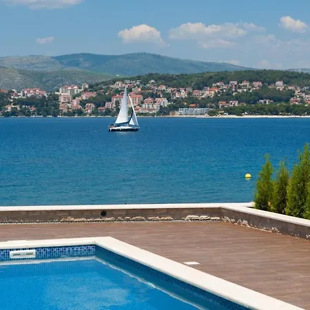 Luxury Beachfront 1 On Ciovo With 2 Pools * Trogir