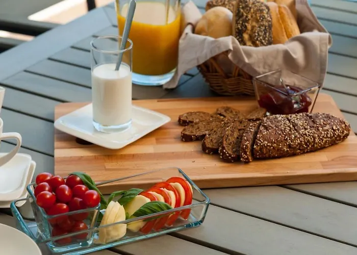 Villa Luxury Beachfront 1 With Private Pool, Jacuzzi And Gym At The On Ciovo - Okrug Gornji *