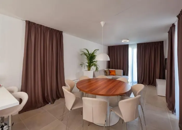 Villa Luxury Beachfront 1 With Private Pool, Jacuzzi And Gym At The On Ciovo - Okrug Gornji Trogir