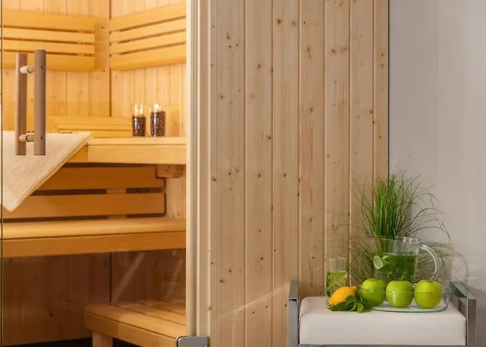 Villa Luxury Beachfront 1 With Private Pool, Jacuzzi And Gym At The On Ciovo - Okrug Gornji *