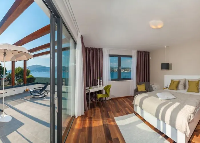 Villa Luxury Beachfront Villa Trogir 1 On Ciovo With 2 Pools Trogir