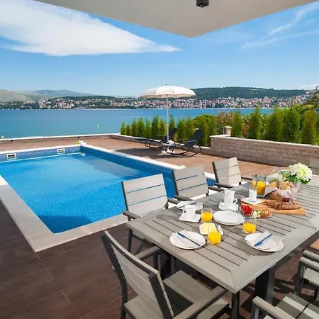 Luxury Beachfront 1 On Ciovo With 2 Pools