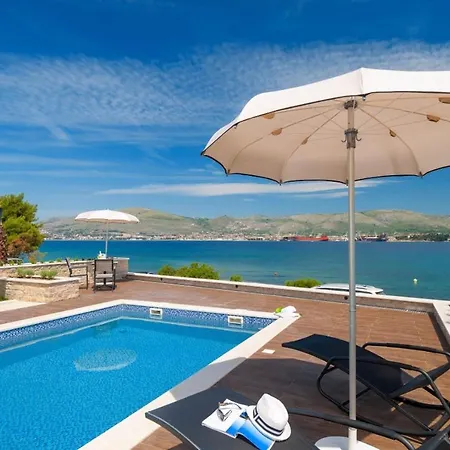 Luxury Beachfront 1 On Ciovo With 2 Pools Trogir