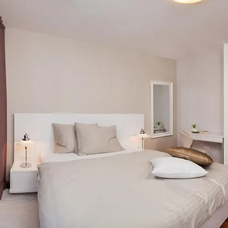 Vila Luxury Beachfront 1 On Ciovo With 2 Pools